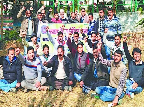 The strike continued for the seventh day of engineers